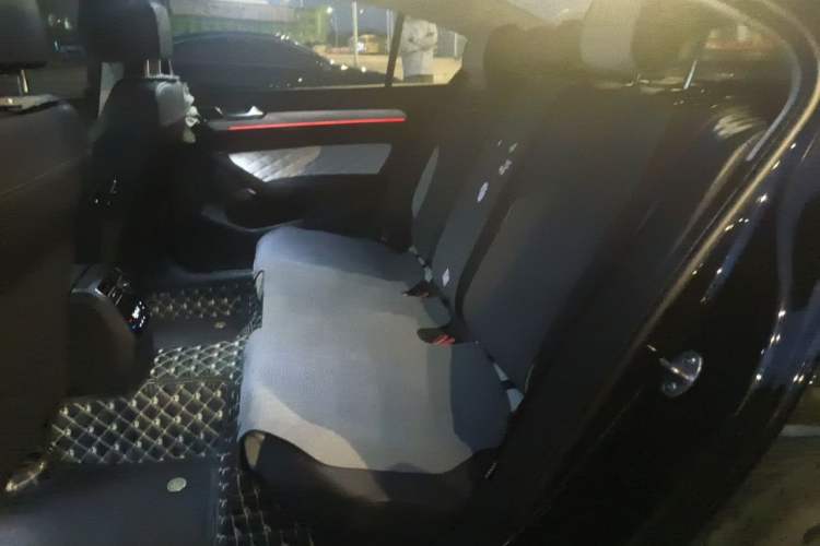 Used Volkswagen Magotan 2025 Revised Version 2 Zhongxiang Edition 330TSI DSG Luxury Trim Left Rear Seat