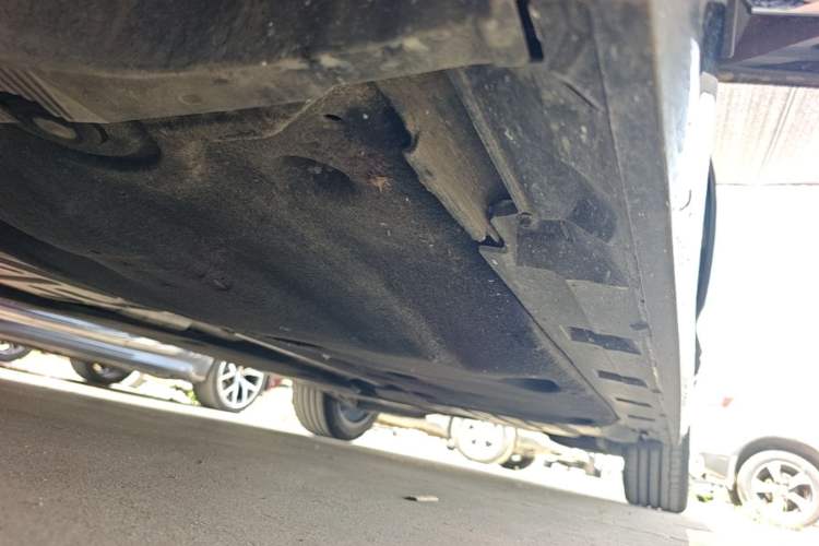 Used Volkswagen Magotan 2025 Zhongxiang Model 280TSI DSG Luxury Version Left Side Sill