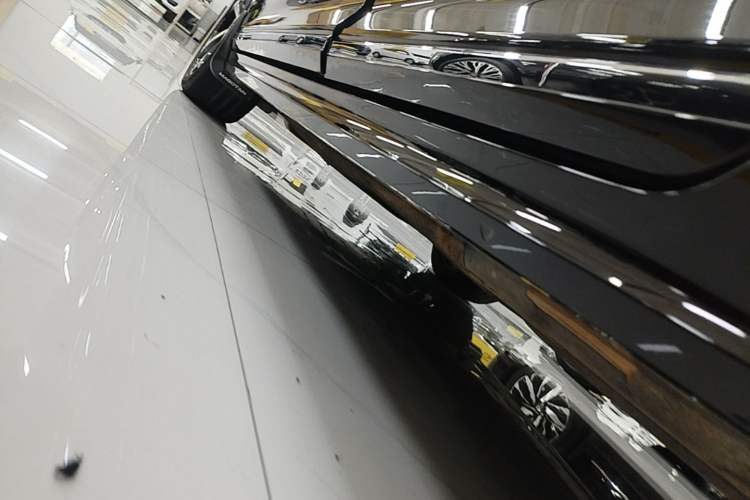 Used Volkswagen Magotan 2025 Zhongxiang Version 330TSI DSG Luxury Edition Left Side Sill