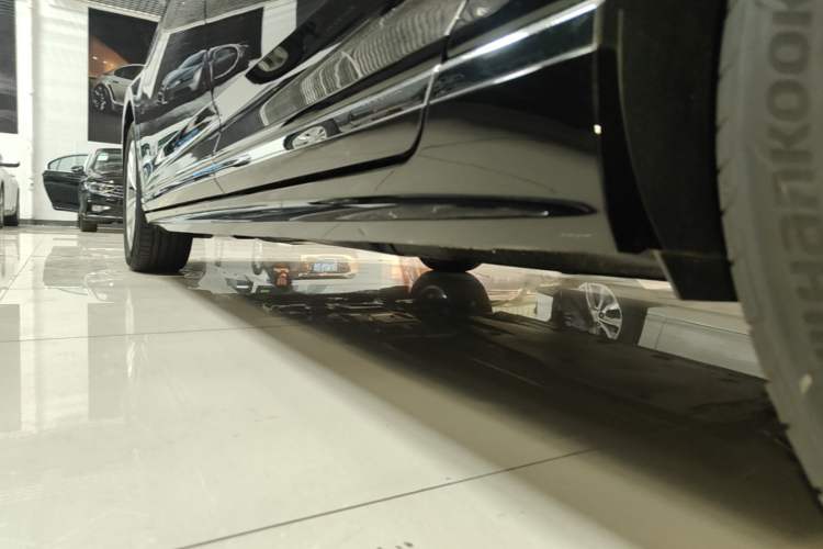 Used Volkswagen Magotan 2025 Zhongxiang Version 280TSI DSG Comfort Edition Left Side Sill