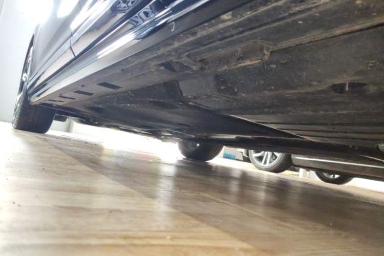 Used Volkswagen Magotan 2025 Revised Version 2 Zhongxiang Edition 330TSI DSG Luxury Trim Left Side Sill