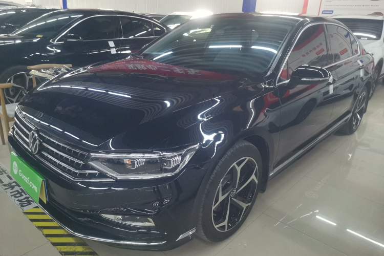 Volkswagen Magotan 2025 Zhongxiang Version 330TSI DSG Luxury Edition