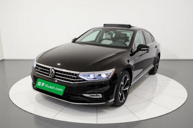 Ojetý Volkswagen Magotan 2025 Revised Version 2 Zhongxiang Edition 330TSI DSG Luxury Trim