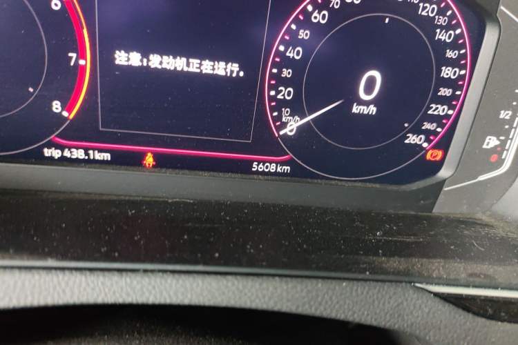 Used Volkswagen Magotan 2025 Revised Version 2 Zhongxiang Edition 330TSI DSG Luxury Trim Odometer Close Up