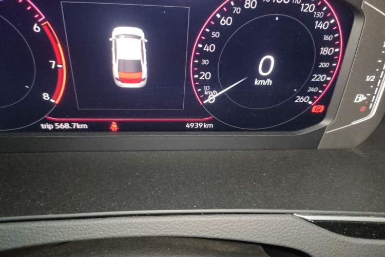 Used Volkswagen Magotan 2025 Revised Version 2 Zhongxiang Edition 330TSI DSG Luxury Trim Odometer Close Up