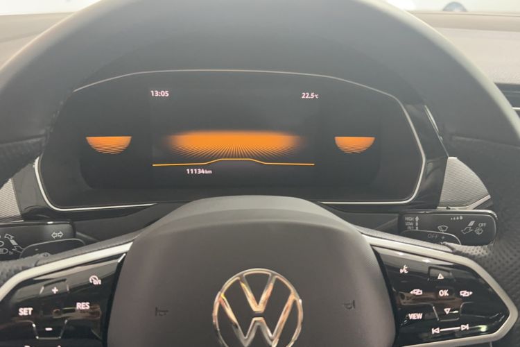 Used Volkswagen Magotan 2025 Zhongxiang Model 280TSI DSG Luxury Version Odometer Close Up