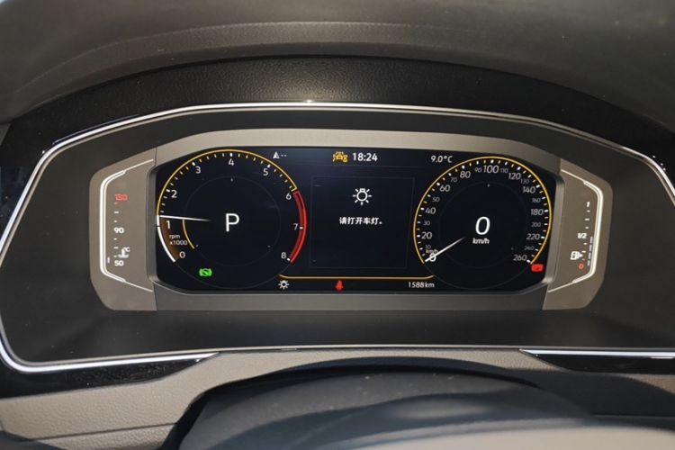Used Volkswagen Magotan 2025 Revised Version 2 Zhongxiang Edition 330TSI DSG Luxury Trim Odometer Close Up