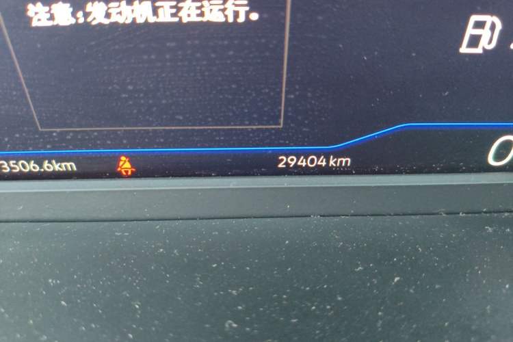 Used Volkswagen Magotan 2025 Revised Version Zhongxiang Edition 330TSI DSG Luxury Trim Odometer Close Up