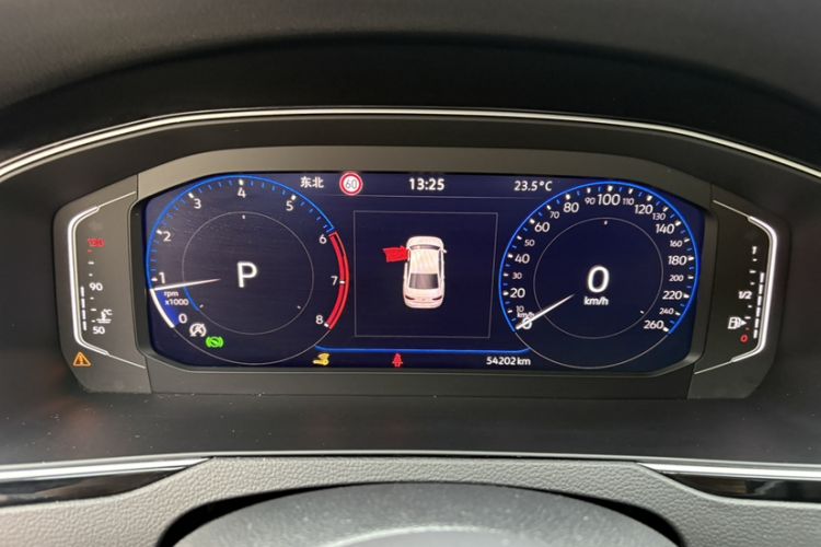 Used Volkswagen Magotan 2025 Zhongxiang Version 330TSI DSG Luxury Edition Odometer Close Up