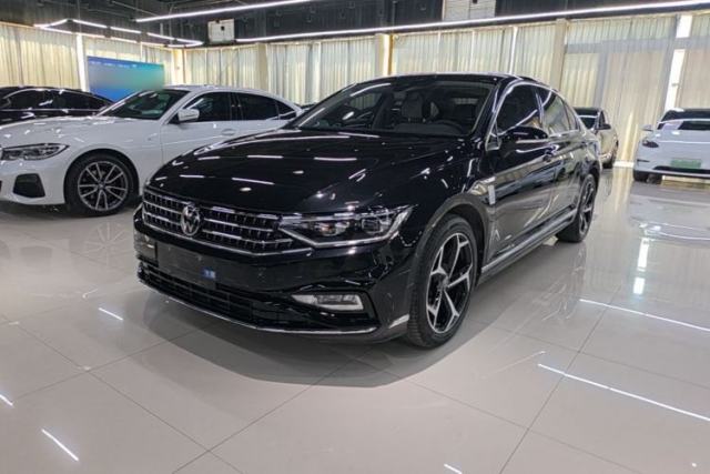 Volkswagen Magotan 2025 Zhongxiang Version 330TSI DSG Luxury Edition usado