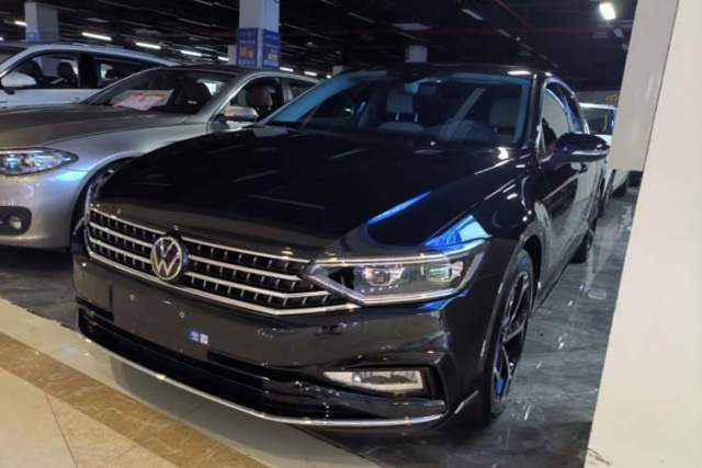 Used Volkswagen Magotan 2025 Zhongxiang Version 330TSI DSG Luxury Edition