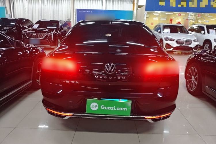 Used Volkswagen Magotan 2025 Zhongxiang Version 330TSI DSG Luxury Edition Rear