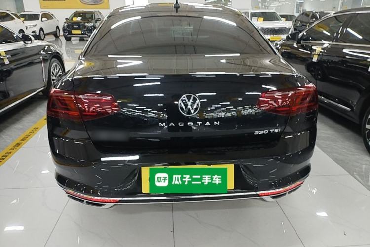 Used Volkswagen Magotan 2025 Zhongxiang Version 330TSI DSG Luxury Edition Rear