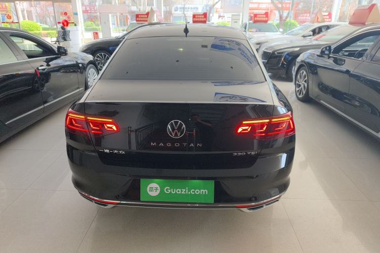 Used Volkswagen Magotan 2025 Revised Version Zhongxiang Edition 330TSI DSG Luxury Trim Rear