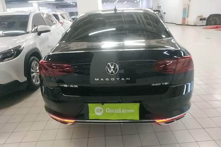 Used Volkswagen Magotan 2025 Revised Version Zhongxiang Edition 330TSI DSG Luxury Trim Rear