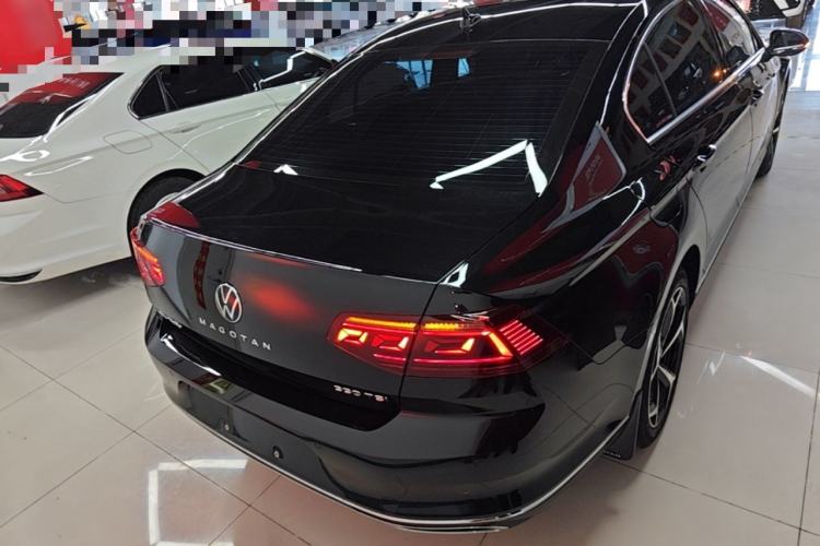 Used Volkswagen Magotan 2025 Revised Version 2 Zhongxiang Edition 330TSI DSG Luxury Trim Rear