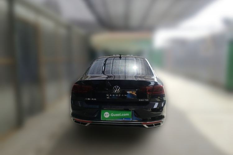 Used Volkswagen Magotan 2025 Zhongxiang Version 330TSI DSG Luxury Edition Rear