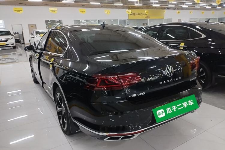 Used Volkswagen Magotan 2025 Zhongxiang Version 330TSI DSG Luxury Edition Rear Left 45 Deg