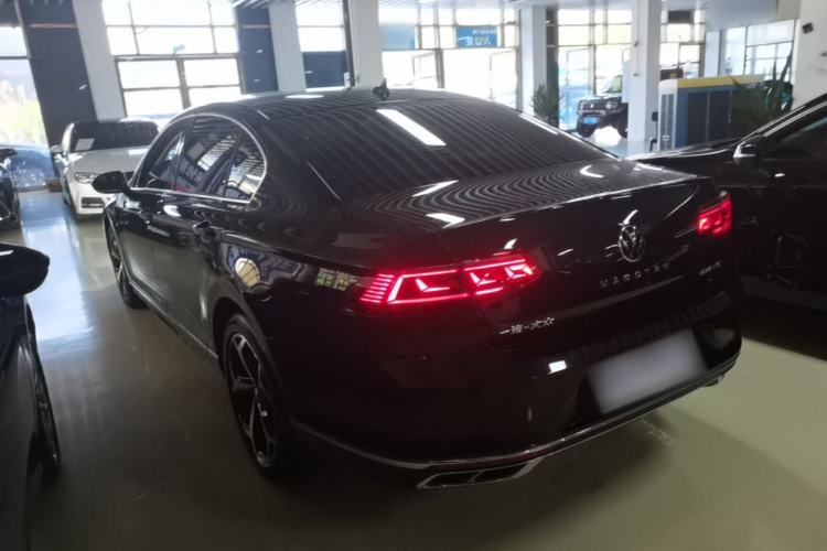Used Volkswagen Magotan 2025 Zhongxiang Version 330TSI DSG Luxury Edition Rear Left 45 Deg
