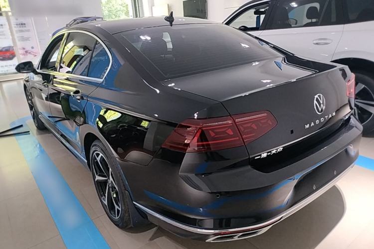 Used Volkswagen Magotan 2025 Revised Version 2 Zhongxiang Edition 330TSI DSG Luxury Trim Rear Left 45 Deg