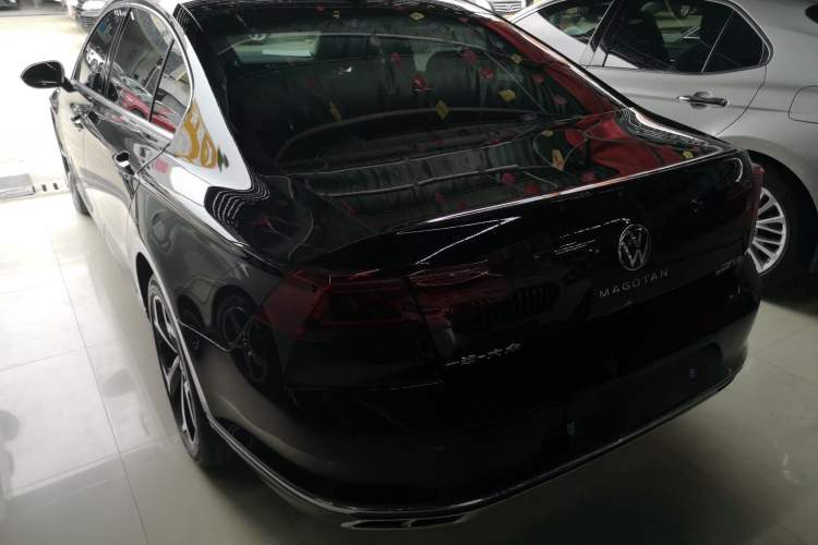 Used Volkswagen Magotan 2025 Revised Version Zhongxiang Edition 330TSI DSG Luxury Trim Rear Left 45 Deg