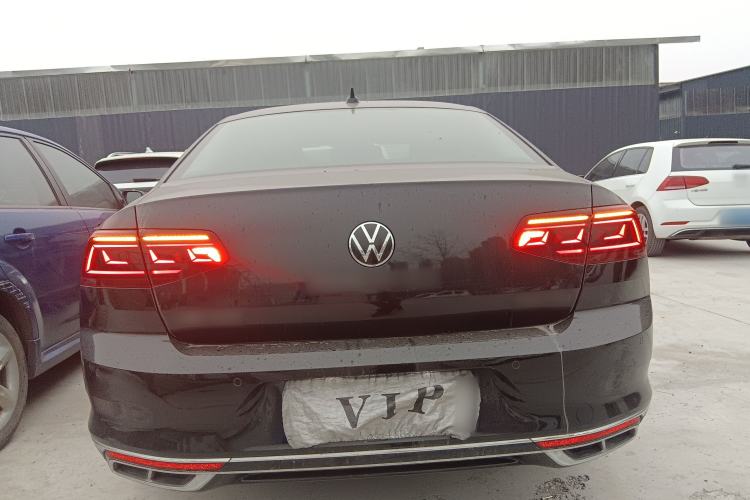 Used Volkswagen Magotan 2025 Zhongxiang Version 280TSI DSG Comfort Edition Rear