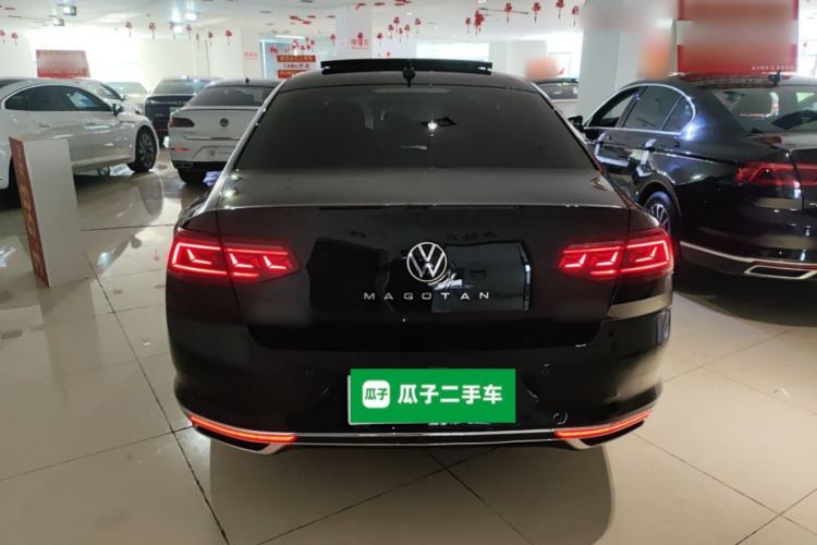 Used Volkswagen Magotan 2025 Revised Version 2 Zhongxiang Edition 330TSI DSG Luxury Trim Rear