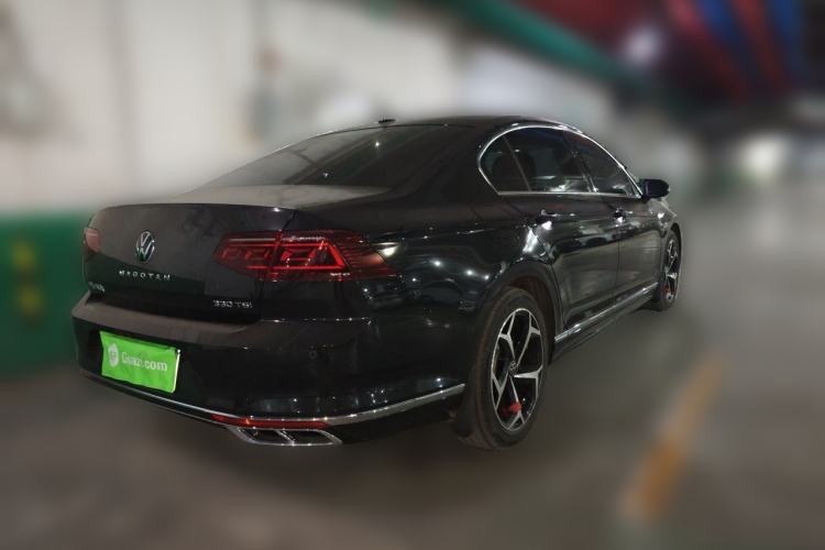 Used Volkswagen Magotan 2025 Zhongxiang Version 330TSI DSG Luxury Edition Rear Right 45 Deg