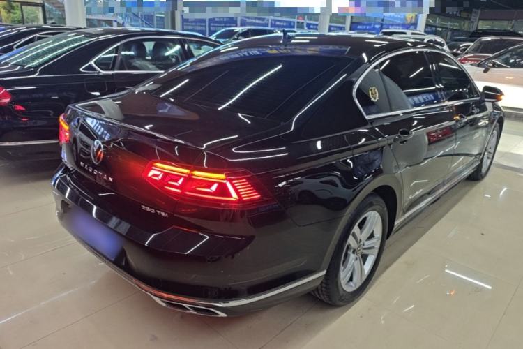 Used Volkswagen Magotan 2025 Zhongxiang Version 280TSI DSG Comfort Edition Rear Right 45 Deg