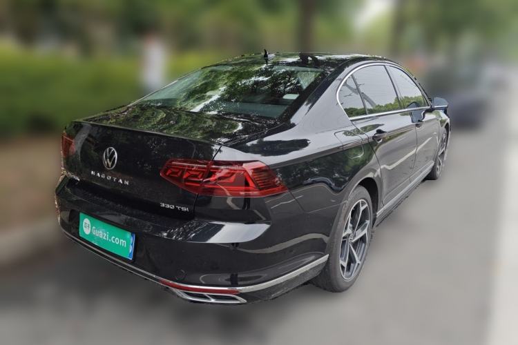 Used Volkswagen Magotan 2025 Zhongxiang Version 330TSI DSG Luxury Edition Rear Right 45 Deg
