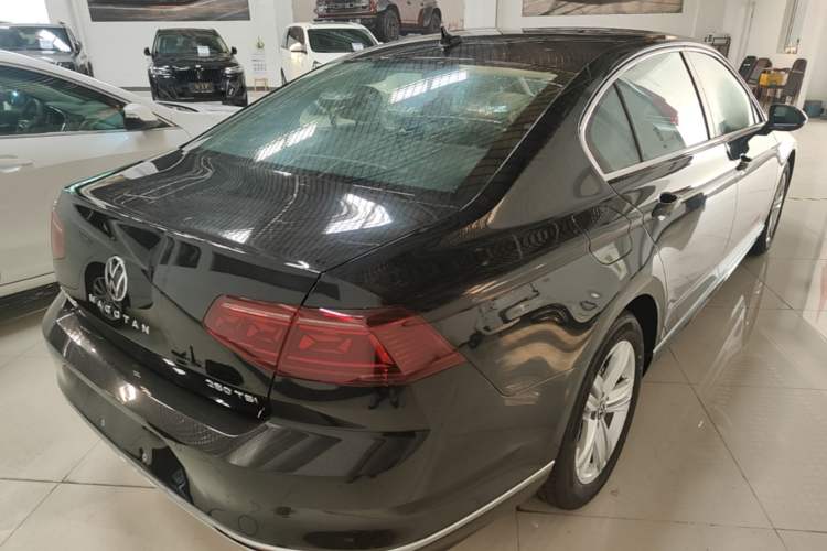 Used Volkswagen Magotan 2025 Zhongxiang Version 280TSI DSG Comfort Edition Rear Right 45 Deg
