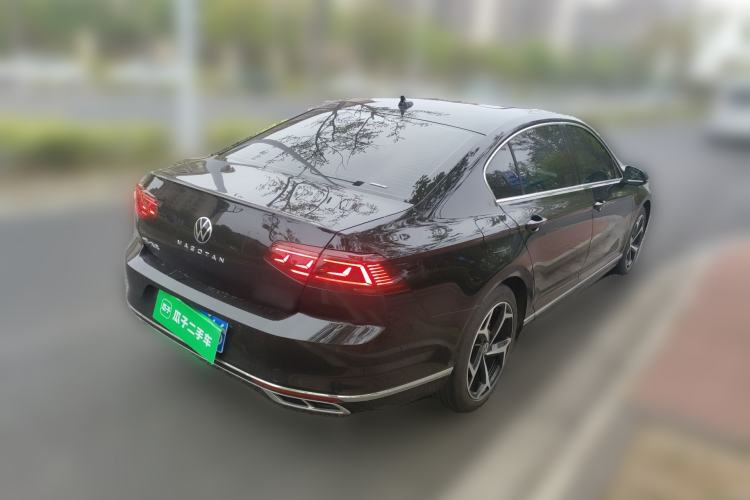 Used Volkswagen Magotan 2025 Revised Version 2 Zhongxiang Edition 330TSI DSG Luxury Trim Rear Right 45 Deg