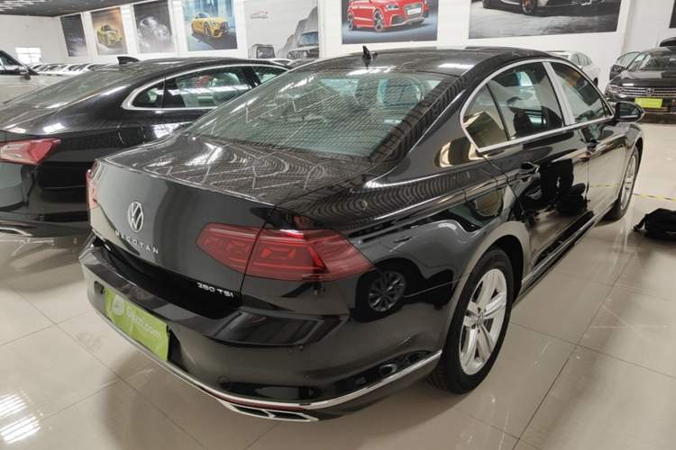 Used Volkswagen Magotan 2025 Zhongxiang Version 280TSI DSG Comfort Edition Rear Right 45 Deg