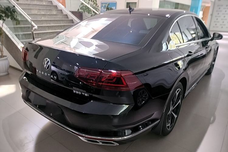 Used Volkswagen Magotan 2025 Revised Version 2 Zhongxiang Edition 330TSI DSG Luxury Trim Rear Right 45 Deg