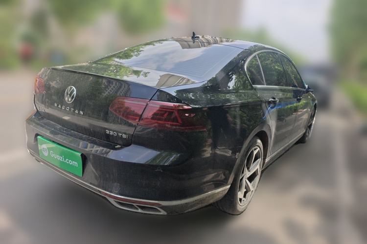 Used Volkswagen Magotan 2025 Revised Version 2 Zhongxiang Edition 330TSI DSG Luxury Trim Rear Right 45 Deg