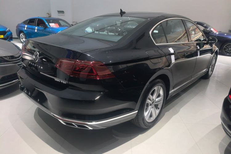 Used Volkswagen Magotan 2025 Zhongxiang Version 280TSI DSG Comfort Edition Rear Right 45 Deg