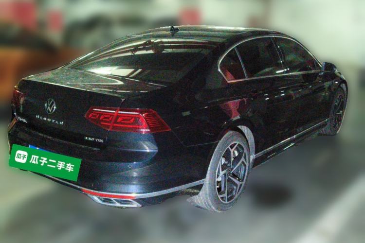 Used Volkswagen Magotan 2025 Revised Version Zhongxiang Edition 330TSI DSG Luxury Trim Rear Right 45 Deg