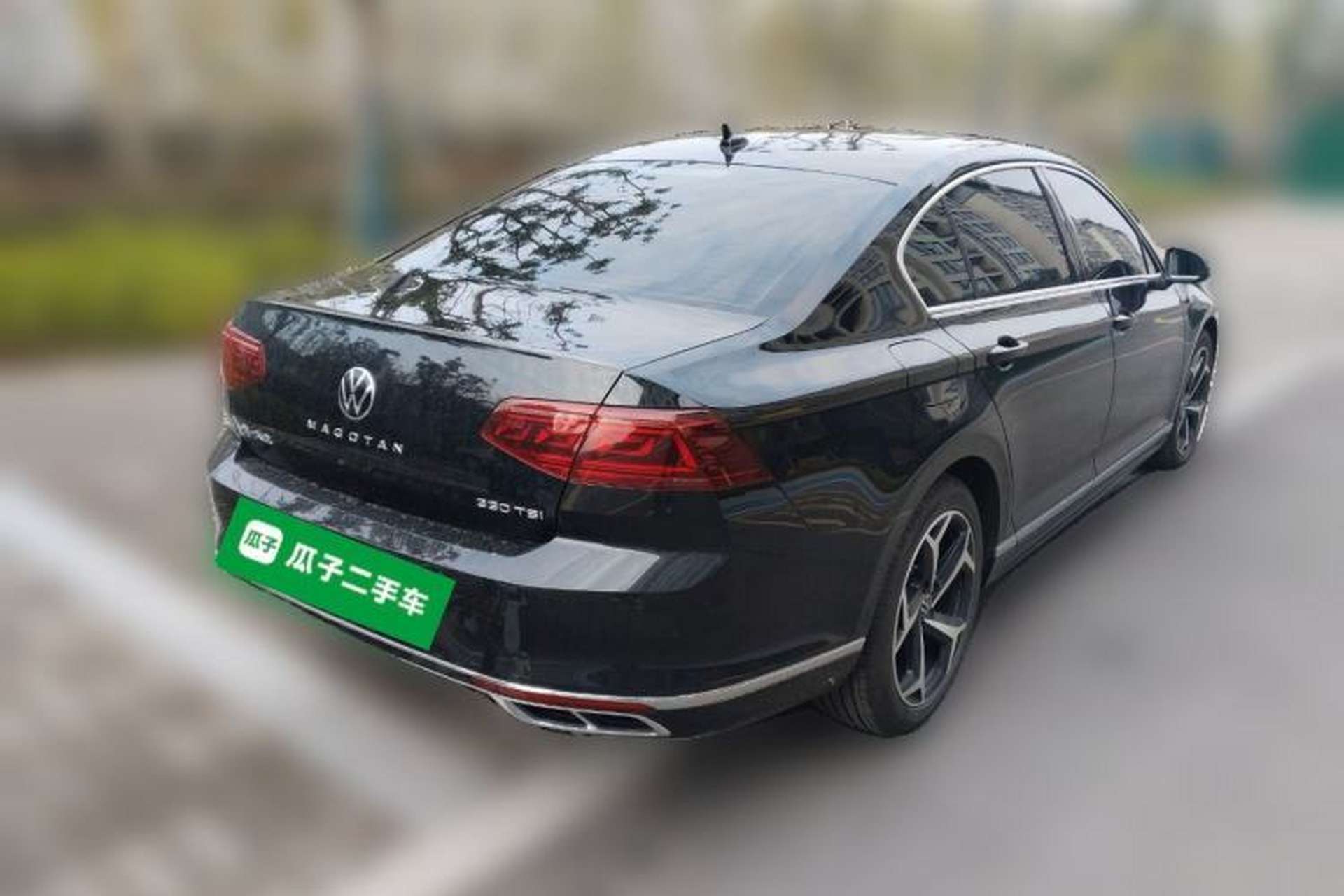 Used Volkswagen Magotan 2025 Zhongxiang Version 330TSI DSG Luxury Edition Rear Right 45 Deg