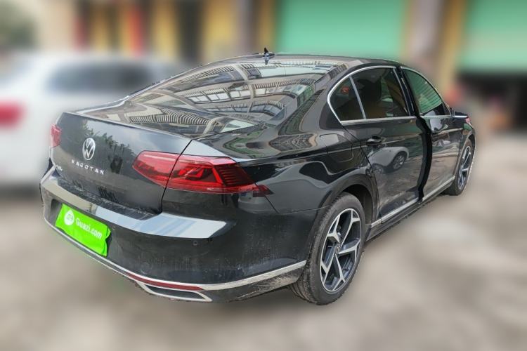 Used Volkswagen Magotan 2025 Revised Version 2 Zhongxiang Edition 330TSI DSG Luxury Trim Rear Right 45 Deg