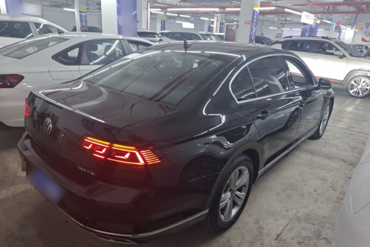 Used Volkswagen Magotan 2025 Zhongxiang Version 280TSI DSG Comfort Edition Rear Right 45 Deg