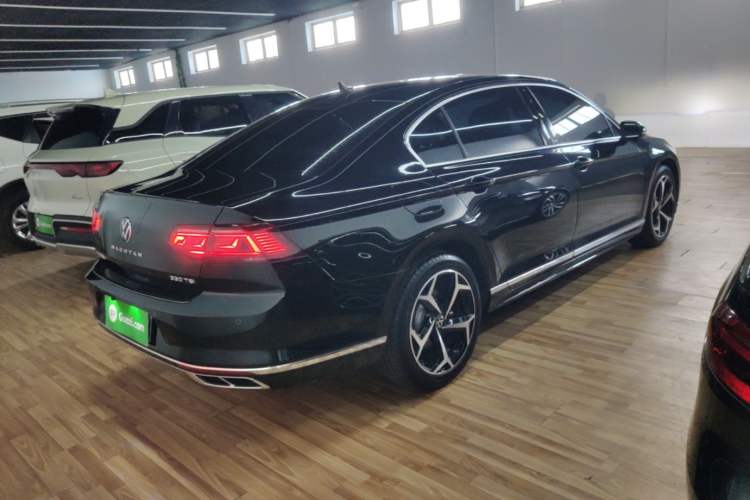 Used Volkswagen Magotan 2025 Revised Version 2 Zhongxiang Edition 330TSI DSG Luxury Trim Rear Right 45 Deg