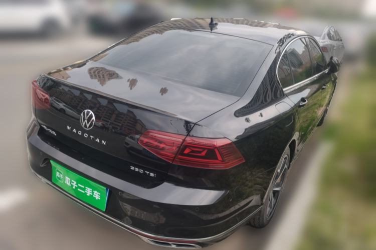 Used Volkswagen Magotan 2025 Revised Version Zhongxiang Edition 330TSI DSG Luxury Trim Rear Right 45 Deg