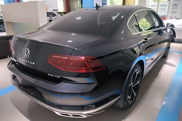 Used Volkswagen Magotan 2025 Revised Version 2 Zhongxiang Edition 330TSI DSG Luxury Trim Rear Right 45 Deg