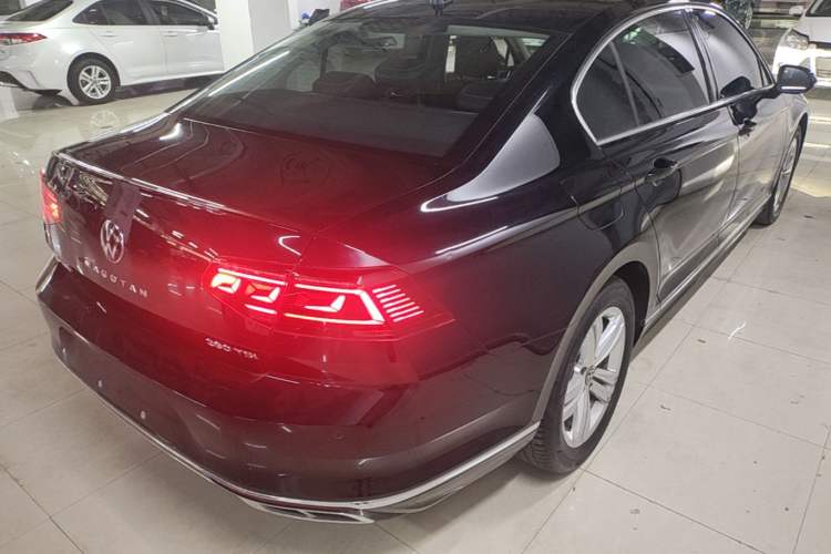 Used Volkswagen Magotan 2025 Zhongxiang Version 280TSI DSG Comfort Edition Rear Right 45 Deg