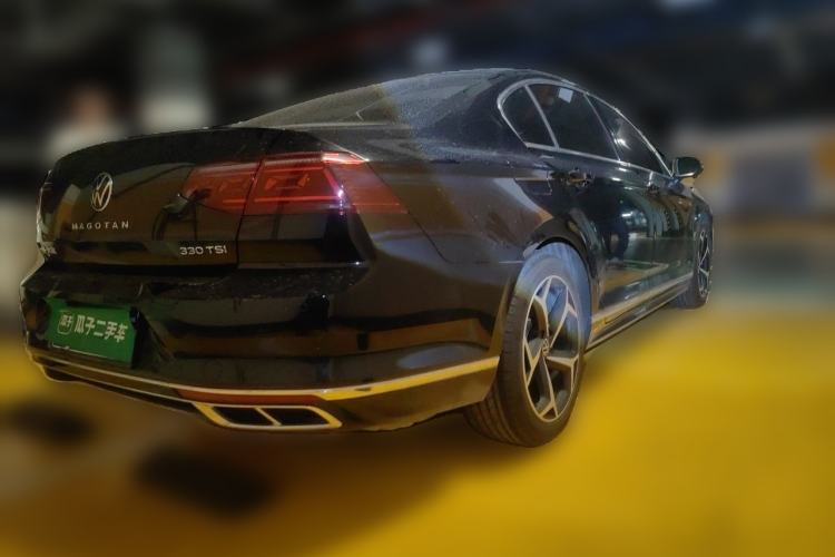 Used Volkswagen Magotan 2025 Revised Version Zhongxiang Edition 330TSI DSG Luxury Trim Rear Right 45 Deg