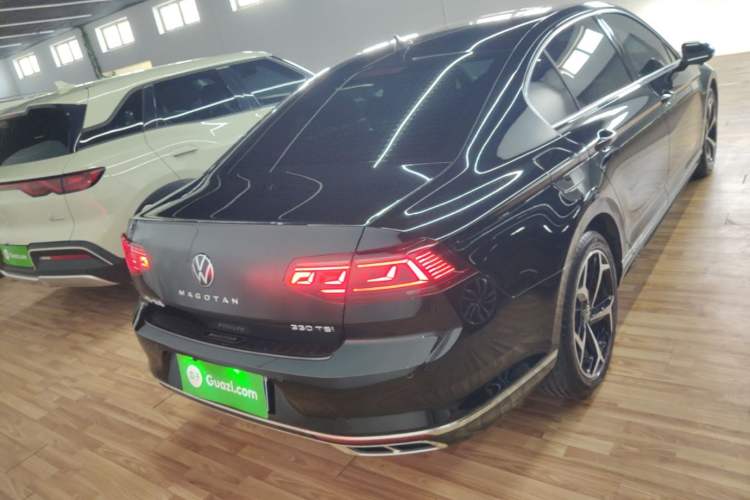 Used Volkswagen Magotan 2025 Revised Version 2 Zhongxiang Edition 330TSI DSG Luxury Trim Rear