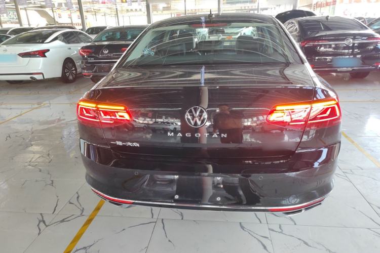 Used Volkswagen Magotan 2025 Zhongxiang Version 280TSI DSG Comfort Edition Rear