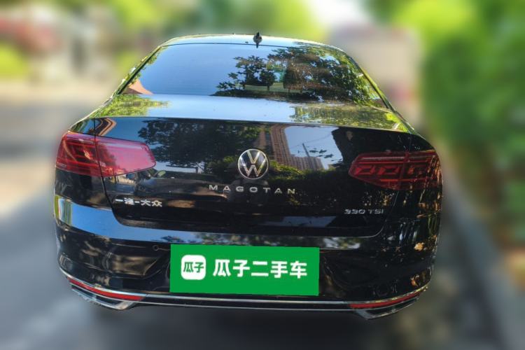 Used Volkswagen Magotan 2025 Revised Version 2 Zhongxiang Edition 330TSI DSG Luxury Trim Rear