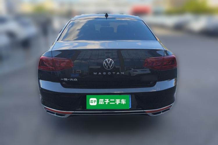 Used Volkswagen Magotan 2025 Revised Version Zhongxiang Edition 330TSI DSG Luxury Trim Rear