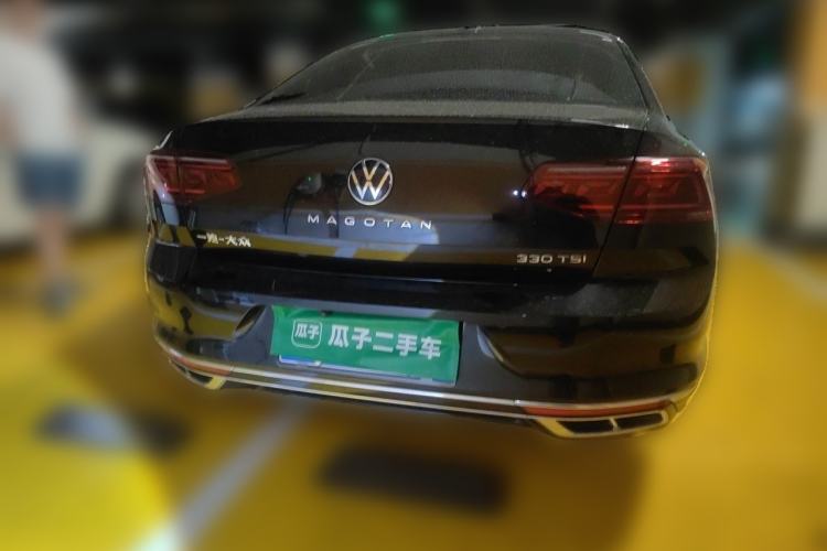 Used Volkswagen Magotan 2025 Revised Version Zhongxiang Edition 330TSI DSG Luxury Trim Rear